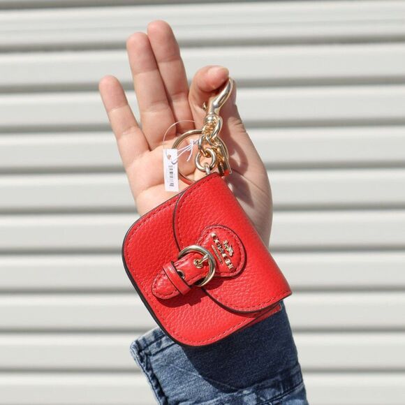 NWT Coach Saddle Bag Charm Keychain in Red - Picture 1 of 12
